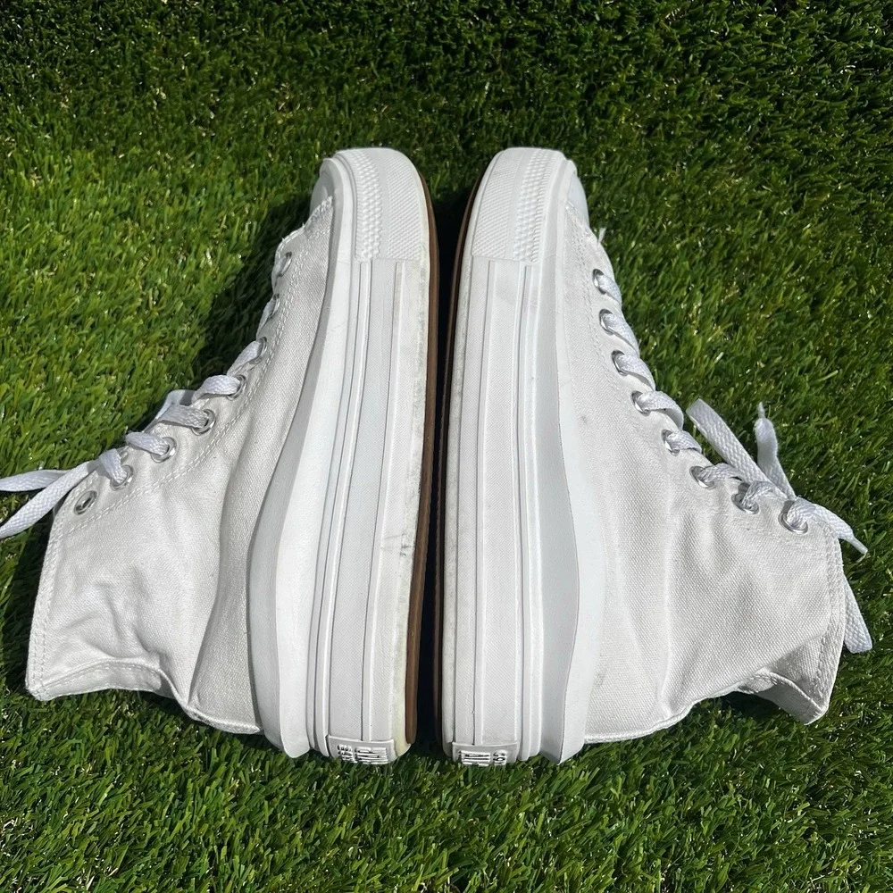 Converse Shoes Women Size 8 Chuck Taylor All Star Move White Athletic Sneakers